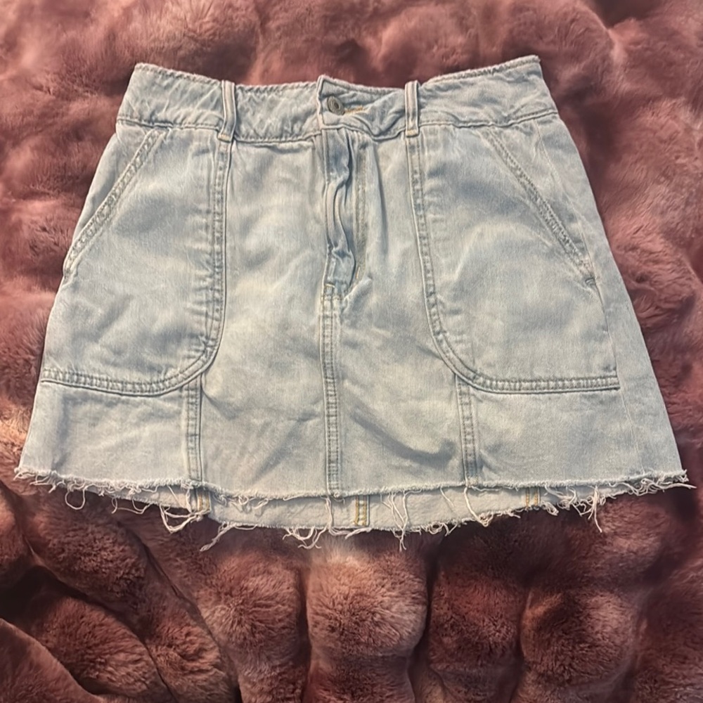 American Eagle Outfitters Light Wash Denim Mini Skirt: Size-2